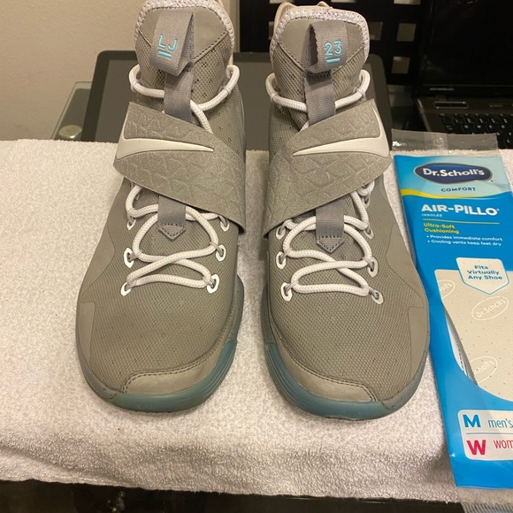 Nike LeBron 14 MAG 2017. Size 11.5 pre-owned. - Picture 1 of 7